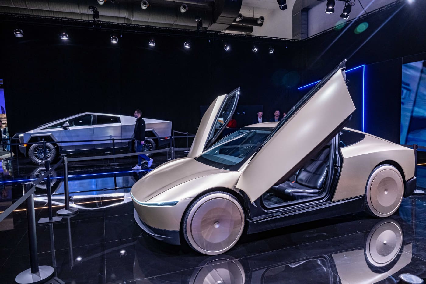 tesla-cybercab-barrons-hi.jpg